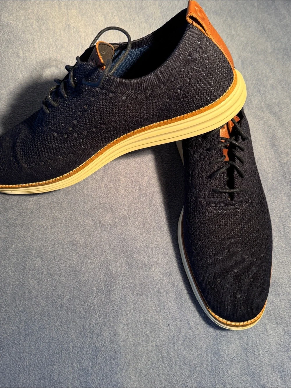 Cole Haan Original Grand navy blue Knit Oxfords with Brown Accents